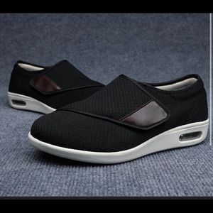 Mens Youyun slip on’s